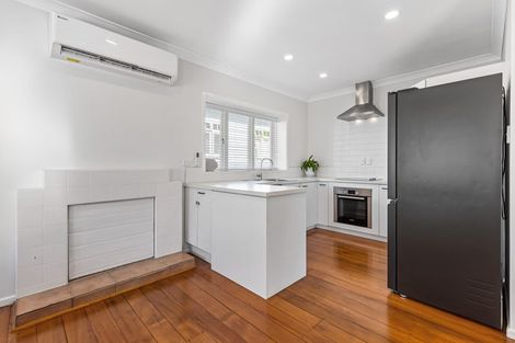 Photo of property in 1/26 Queen Street, Papakura, 2110