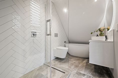 Photo of property in 2/17 Woodford Terrace, Ilam, Christchurch, 8053