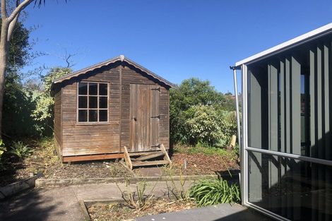 Photo of property in 37 Takapu Street, Henderson, Auckland, 0612