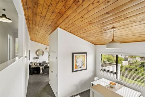 Photo of property in 2/70b Matipo Road, Mairangi Bay, Auckland, 0630