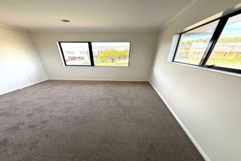 Photo of property in 14 Arrowsmith Drive, Clover Park, Auckland, 2019