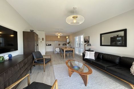 Photo of property in 27 Inder Street, Jacks Point, 9371