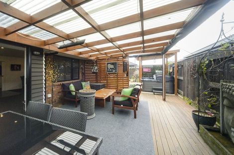 Photo of property in 14 Pegasus Place, Kelvin Grove, Palmerston North, 4414