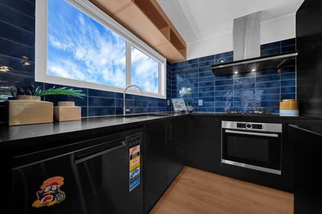 Photo of property in 3 Regency Place, Sunnynook, Auckland, 0632