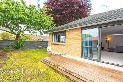 Photo of property in 2 Bathurst Street, Heretaunga, Upper Hutt, 5018