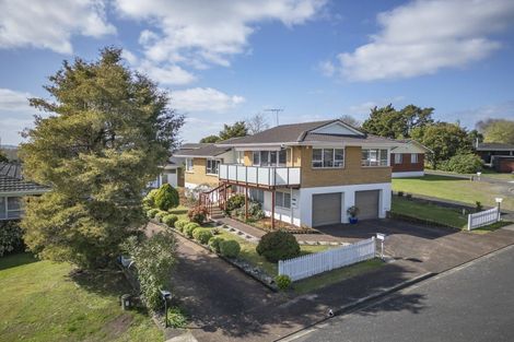 Photo of property in 2/18 Hanover Place, Pahurehure, Papakura, 2113