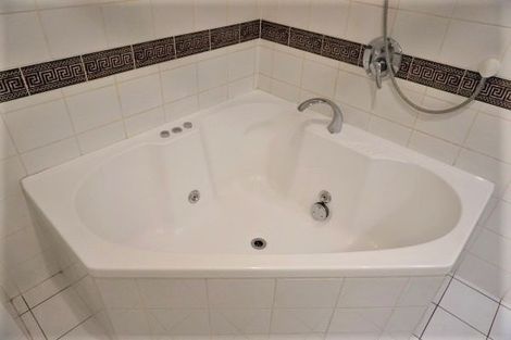 Photo of property in St James Courts, 8/77 Gloucester Street, Christchurch Central, Christchurch, 8013