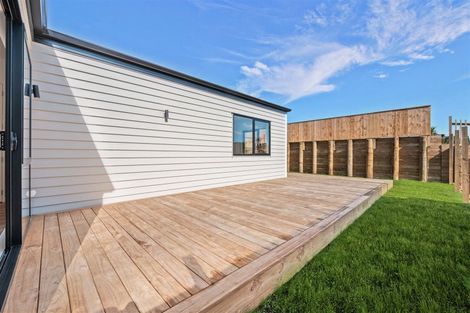 Photo of property in 46 Whakairo Crescent, Gulf Harbour, Whangaparaoa, 0930