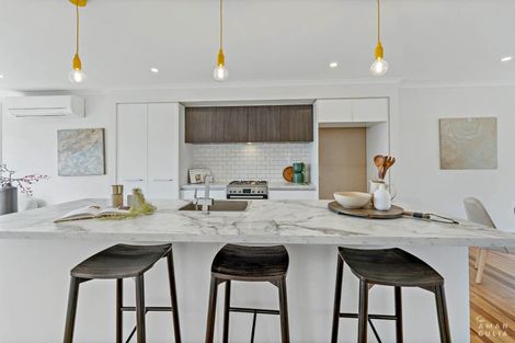 Photo of property in 45 Lynwood Road, New Lynn, Auckland, 0600