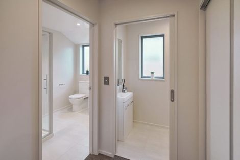 Photo of property in 250b Grahams Road, Bishopdale, Christchurch, 8053