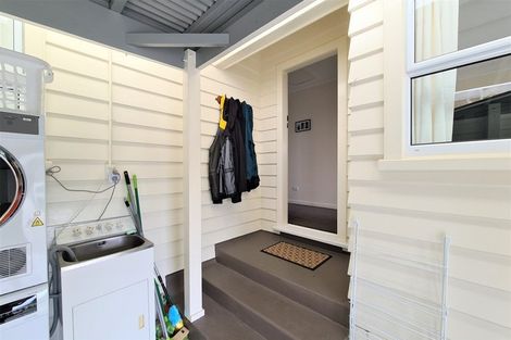 Photo of property in 18 Gisborne Terrace, Opunake, 4616