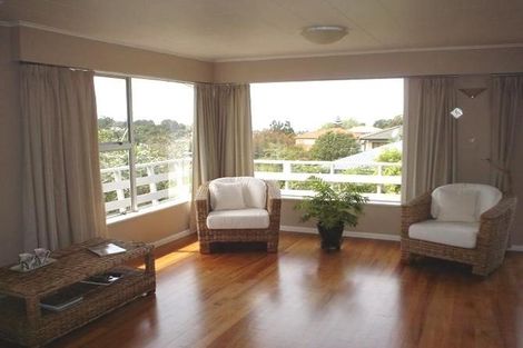 Photo of property in 729 East Coast Road, Browns Bay, Auckland, 0630