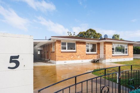 Photo of property in 5 Sutherland Crescent, Westbrook, Palmerston North, 4412
