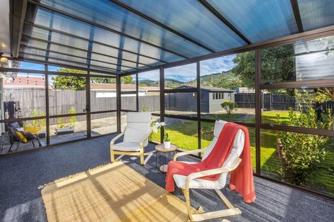 Photo of property in 18 Mary Crescent, Elderslea, Upper Hutt, 5018