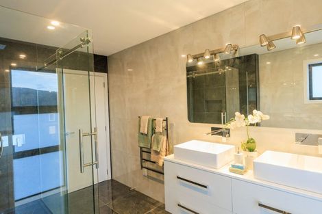 Photo of property in 6 Atherton Terrace, Churton Park, Wellington, 6037