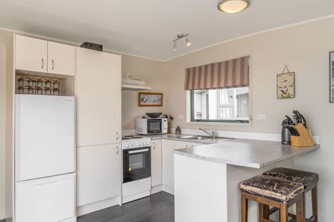 Photo of property in 20 Rangimaarie Crescent, Snells Beach, 0920