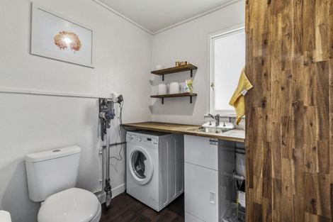 Photo of property in 142 Titirangi Road, New Lynn, Auckland, 0600