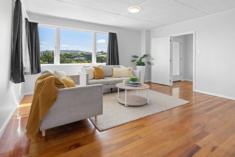 Photo of property in 75 Salford Street, Newlands, Wellington, 6037
