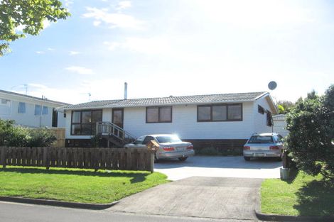 Photo of property in 4 Micawber Place, Mellons Bay, Auckland, 2014