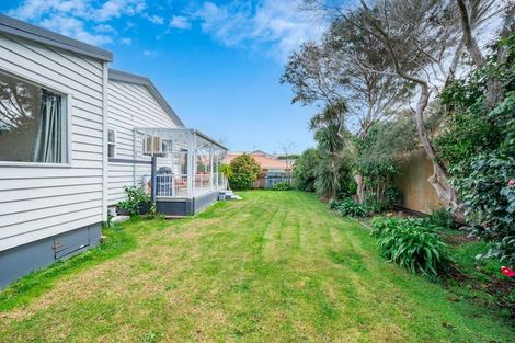 Photo of property in 33 Ocean Road, Paraparaumu Beach, Paraparaumu, 5032