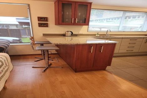 Photo of property in 98a Normandale Road, Normandale, Lower Hutt, 5010