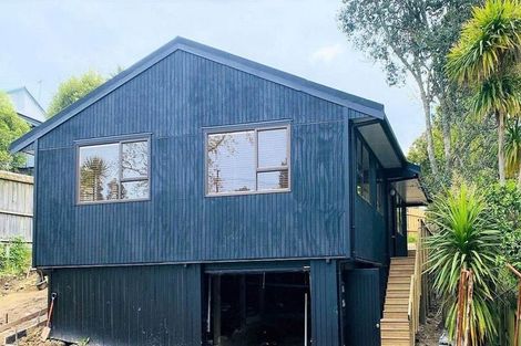 Photo of property in 2/6 Cresta Avenue, Beach Haven, Auckland, 0626