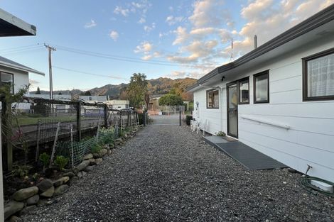 Photo of property in 65a Victoria Street, Coromandel, 3506