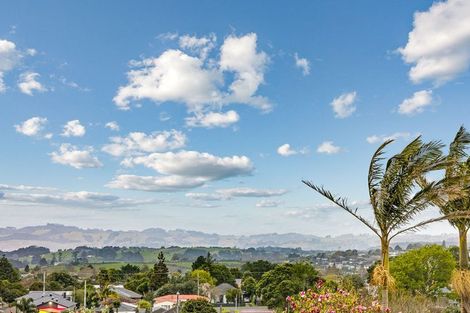 Photo of property in 65b Puriri Road, Pukekohe, 2120