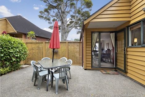 Photo of property in 30 Futuna Close, Karori, Wellington, 6012