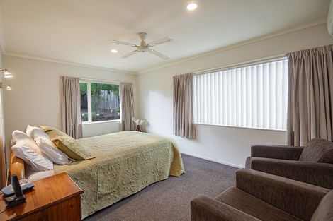 Photo of property in 84 Tauranga Place, Orewa, 0931