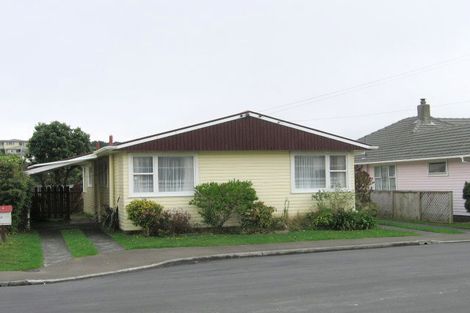 Photo of property in 21 Oswald Crescent, Paparangi, Wellington, 6037