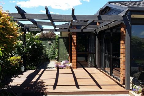 Photo of property in 37a Cardigan Bay Place, Addington, Christchurch, 8024