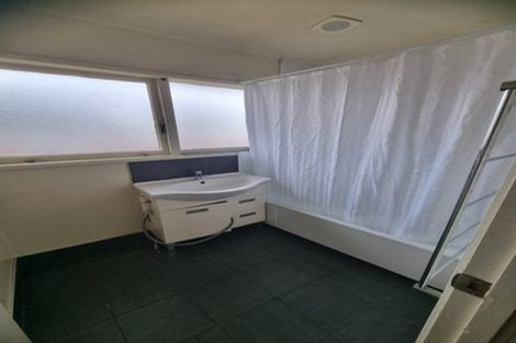 Photo of property in 1/39b Harrington Road, Henderson, Auckland, 0610