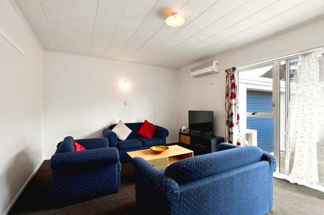 Photo of property in 4/93a Middlepark Road, Sockburn, Christchurch, 8042