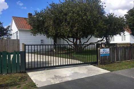 Photo of property in 24 Sare Crescent, Fairfield, Hamilton, 3214