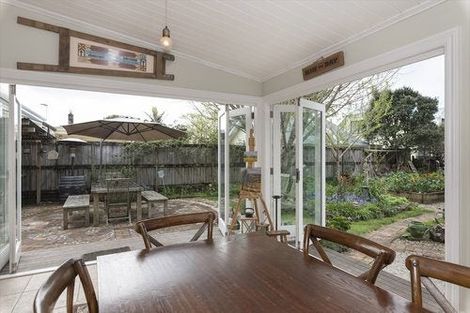 Photo of property in 75 Gribblehirst Road, Sandringham, Auckland, 1025