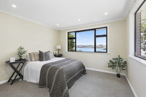 Photo of property in 94 Mana View Road, Paremata, Porirua, 5026
