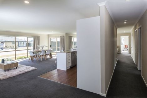 Photo of property in 30 Te Whenu Crescent, Marshland, Christchurch, 8083