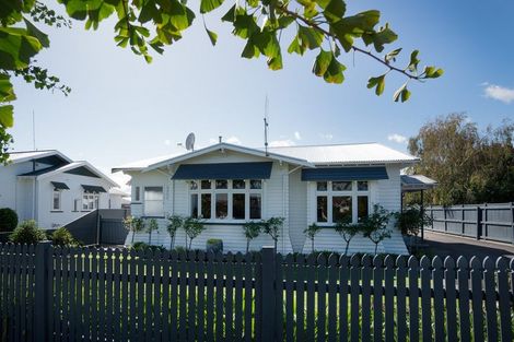 Photo of property in 21 Burns Avenue, Takaro, Palmerston North, 4412