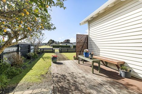 Photo of property in 35 Browne Street, Waitara, 4320