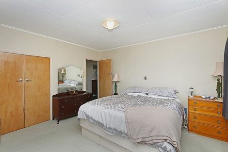 Photo of property in 13 Whitcombe Road, Opunake, 4616