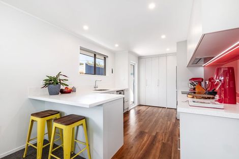 Photo of property in 30 Fairfield Avenue, Fairfield, Lower Hutt, 5011