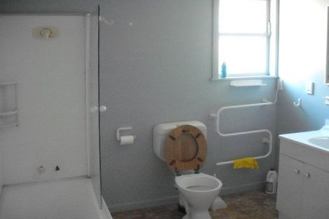 Photo of property in 1/12 Waiohua Road, Greenlane, Auckland, 1061