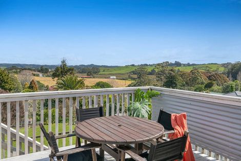Photo of property in 30 Foster Crescent, Snells Beach, 0920