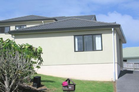 Photo of property in 21 Manu Place, Pinehill, Auckland, 0632