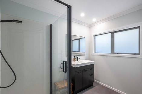 Photo of property in 64 Kotare Street, Waikanae, 5036