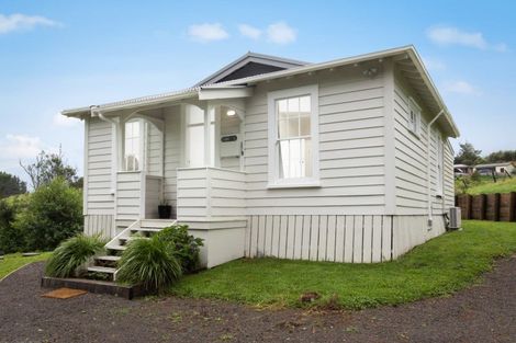 Photo of property in 15 Symonds Street, Onehunga, Auckland, 1061