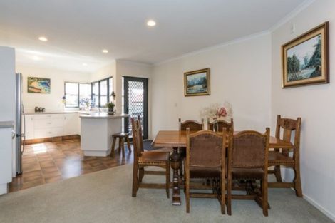 Photo of property in 12b Arataki Road, Havelock North, 4130