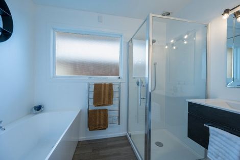 Photo of property in 21 Tennyson Crescent, Stoke, Nelson, 7011