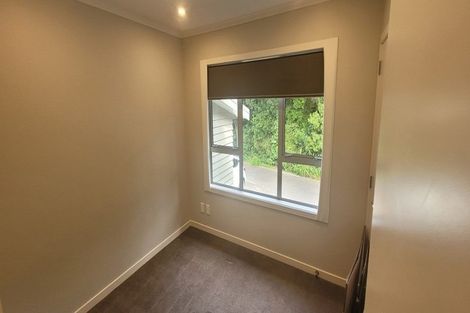 Photo of property in 35 Motukaraka Point, Pauatahanui, Porirua, 5381